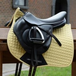 Weatherbeeta Schabracke Prime Vielseitigkeit Red Violet -Geschäft für Reitsportbedarf agradi 45076072 7.18b5f1 1