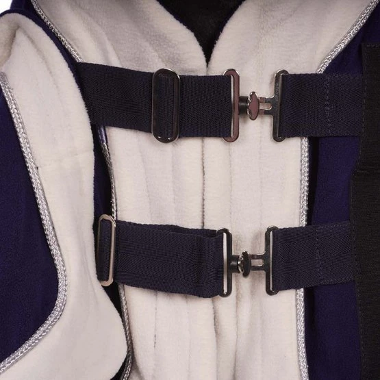 Harry's Horse Fleecedecke Prunkmodell Brustlatz Navy 5 Harry's Horse Fleecedecke Prunkmodell Brustlatz Navy – Bild 3