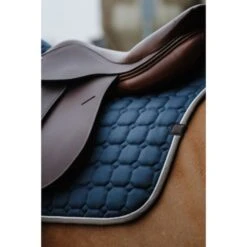 EQUITHÈME Schabracke Orion Navy Warmblut 34 EQUITHÈME Schabracke Orion Navy Warmblut -Geschäft für Reitsportbedarf ekkia 204 774 040 ambi5.7238d5