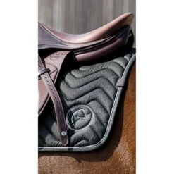 EQUITHÈME Schabracke Rain Springen Braun Warmblut -Geschäft für Reitsportbedarf ekkia 204 780 009 ambi3.8fc46a