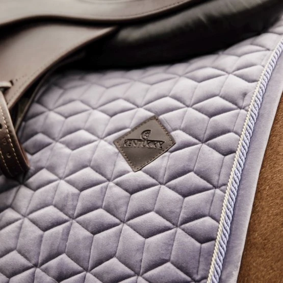 Kentucky Horsewear Kentucky Springsatteldecke Velvet Smaragdgrün Warmblut 18 Kentucky Horsewear Kentucky Springsatteldecke Velvet Smaragdgrün Warmblut – Bild 16