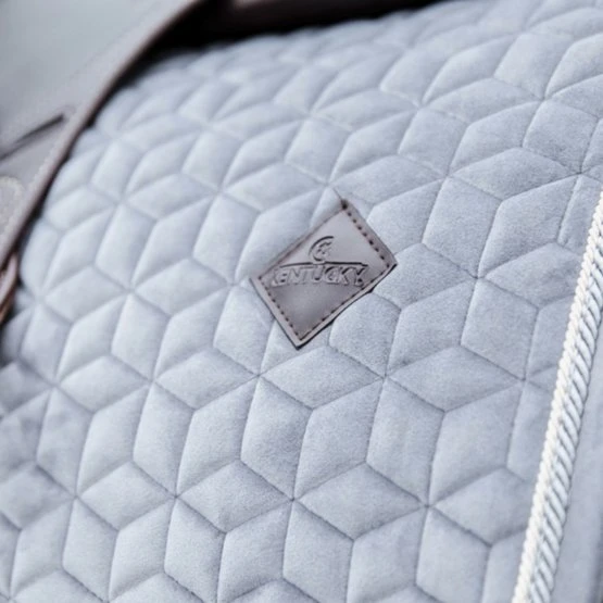 Kentucky Horsewear Kentucky Schabracke Basic Fluwelen Dressur Beige Warmblut 11 Kentucky Horsewear Kentucky Schabracke Basic Fluwelen Dressur Beige Warmblut – Bild 9