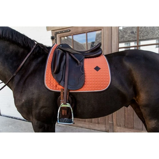 Kentucky Horsewear Kentucky Dressur Satteldecke Classic Leder Orange Warmblut 4 Kentucky Horsewear Kentucky Dressur Satteldecke Classic Leder Orange Warmblut – Bild 2