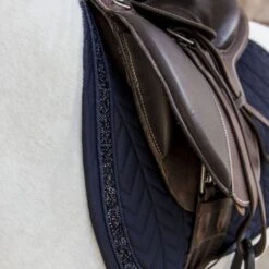Kentucky Horsewear Kentucky Schabracke Glitter Stone Springen Schwarz Pony 21 Kentucky Horsewear Kentucky Schabracke Glitter Stone Springen Schwarz Pony -Geschäft für Reitsportbedarf kentucky 485a8061 e8502ded370e565d04389cf2c54c4715 article photobook crop.ee577b