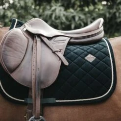 Kentucky Horsewear Kentucky Springsatteldecke Corduroy Schwarz Warmblut -Geschäft für Reitsportbedarf kentucky spring zadeldekje corduroy pg.c9d614