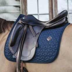 Kentucky Horsewear Kentucky Schabracke Basic Dressur Weiß Warmblut -Geschäft für Reitsportbedarf kentucky zadeldekje basic dressuur navy.6f4bda