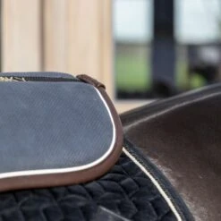 Kentucky Horsewear Kentucky Sattelunterleger Halfpad Absorb Black/White/Brown -Geschäft für Reitsportbedarf kentucky zadelonderlegger halfpad absorb navy white brown 2.1a1526