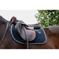 Kentucky Horsewear Kentucky Horse Schabracke Skin Friendly Springen Weiß Warmblut 24 Kentucky Horsewear Kentucky Horse Schabracke Skin Friendly Springen Weiß Warmblut -Geschäft für Reitsportbedarf kentuckyhorsewear 42468 03 sj 2.a42cc5 1
