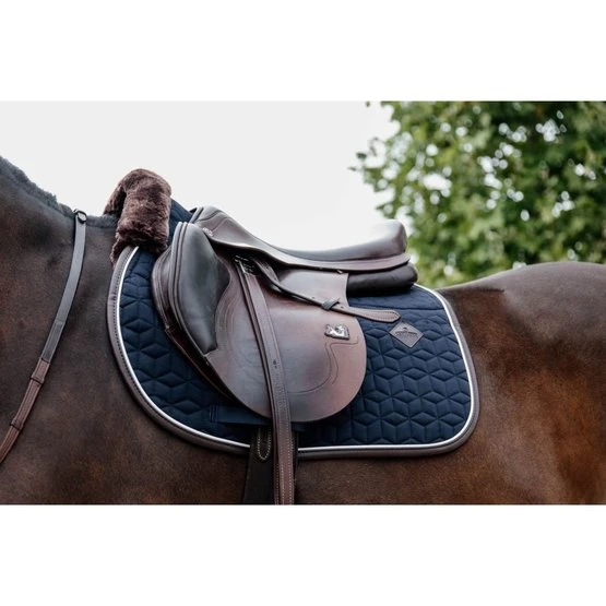 Kentucky Horsewear Kentucky Horse Schabracke Skin Friendly Springen Weiß Warmblut 9 Kentucky Horsewear Kentucky Horse Schabracke Skin Friendly Springen Weiß Warmblut – Bild 7