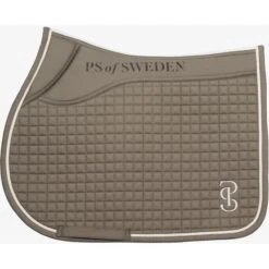 PS Of Sweden Schabracke Elite Springen Dunkelgrün 17 PS Of Sweden Schabracke Elite Springen Dunkelgrün -Geschäft für Reitsportbedarf ps elite misty brown jump 0578 1500x2000.e8bd35